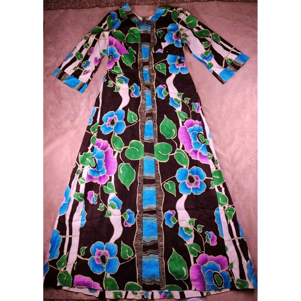 SOLD Handmade vintage Kaftan Dress Black Cotton Floral Pattern Wide Sleeves